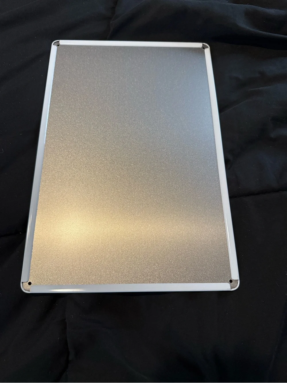 N/A metal sign
